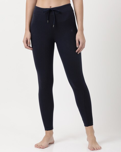 Jockey Women's High-Rise Side Pockets Moisture Wicking Yoga Pants, Black XS  - Walmart.com