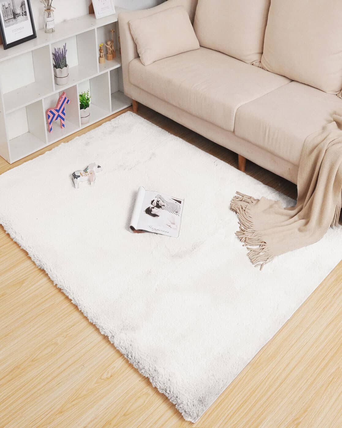 -1117Wx1400H-465398034-white-