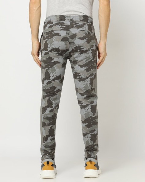 Nike grey cheap camo joggers