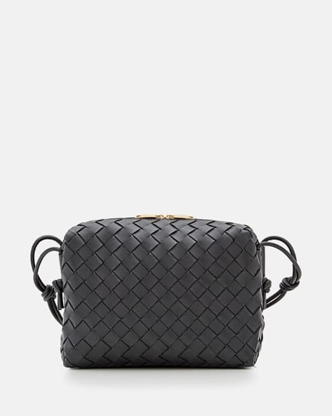 大人気 ☆BOTTEGA VENETA☆ SMALL LOOP バッグ BRIGHTON×NERO♪ Bottega Veneta Small loop camera bag | The Fashion Square