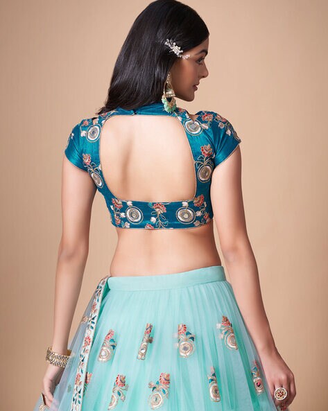 Buy Designer Lehengas with V Neck Cholis Online at Best Prices