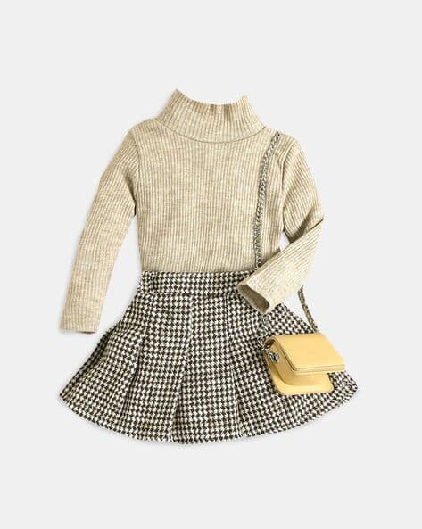 Buy Beige Sets for Girls by HOPSCOTCH Online