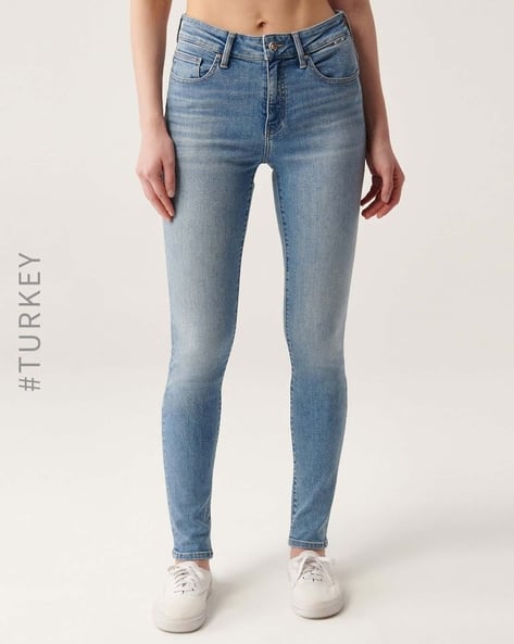 Lightly Washed Skinny Fit Jeans