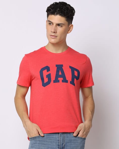 ajio gap red t shirt