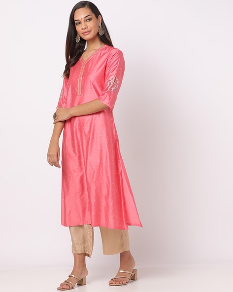 Straight Kurta with Embroidery