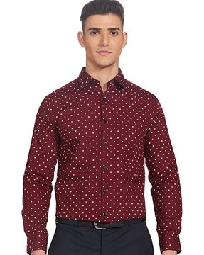 Maroon polka dot shirt fashion