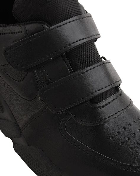 Black nike hot sale velcro shoes