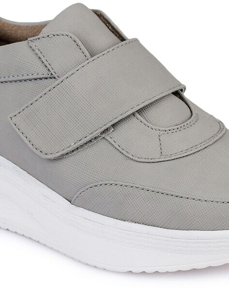 Velcro closure women's on sale shoes