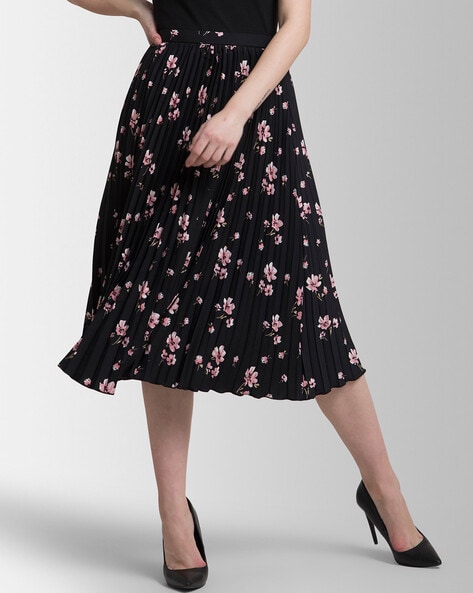 Flared Skirt - Black/patterned - Ladies