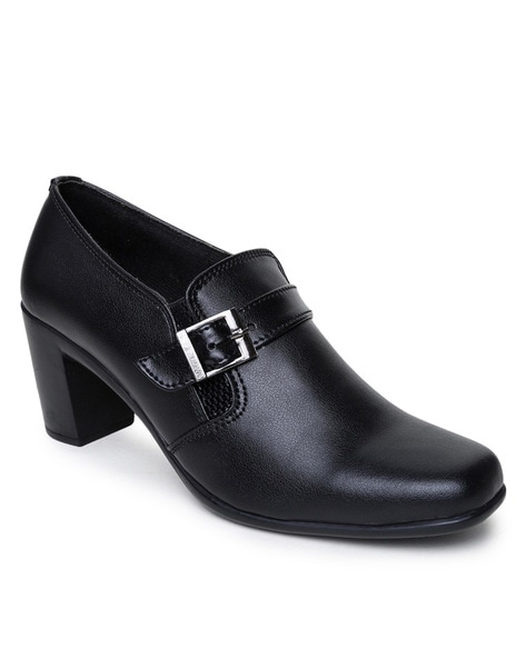 Chunky Heeled Shoes with Buckle Detail