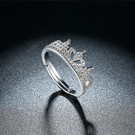 Adjustable hot sale crown ring