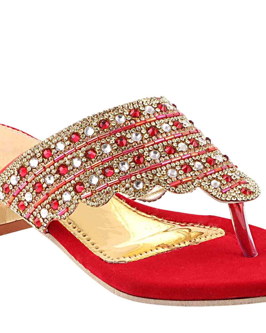 red Casual Wear Women Punjabi Embroidery Jutti, Wedding Bridal Footwear for  Women at Rs 355/pair in New Delhi