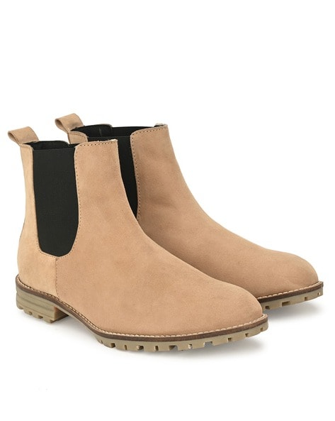 Beige chelsea outlet boot