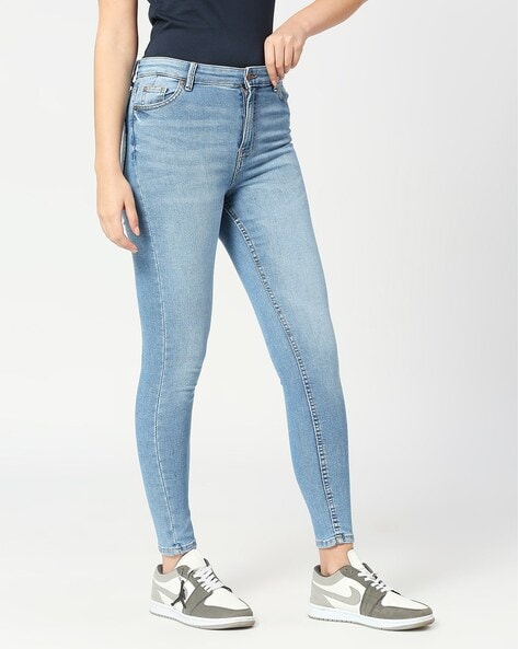 Lots Of Love Skinny Jeans - Medium Wash