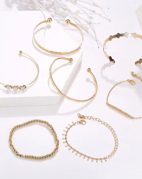 stylish bracelet♡♡ | Gold bracelet simple, Gold bracelet for girl, Gold  bracelet