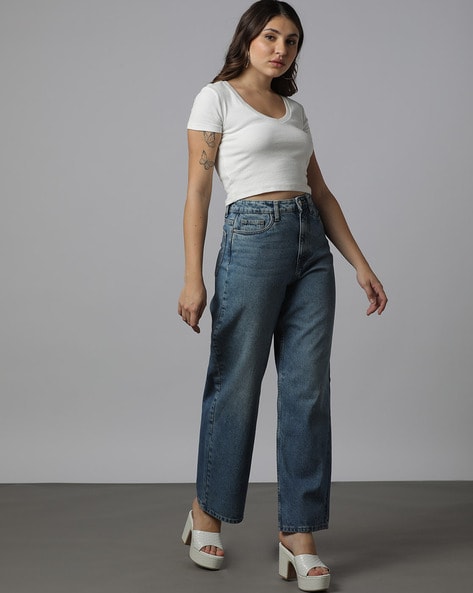 Straight Leg Jeans Outfit Ideas and Fashion For Women | Lugako