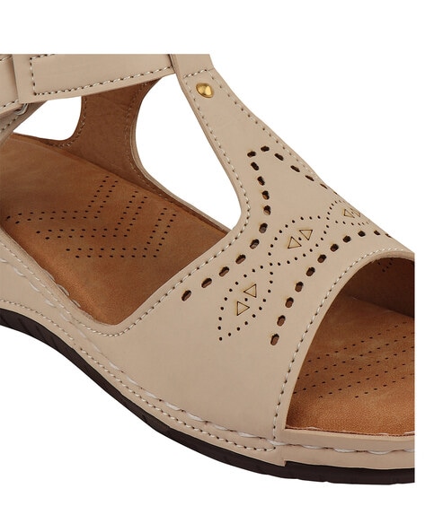 Sandals with straps discount womens