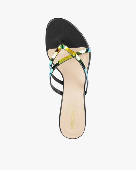 Mochi Women's Gold Thong Sandals Price in India, Full Specifications &  Offers | DTashion.com