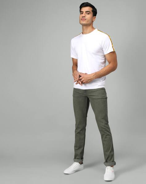 Mid Rise Relaxed Jeans