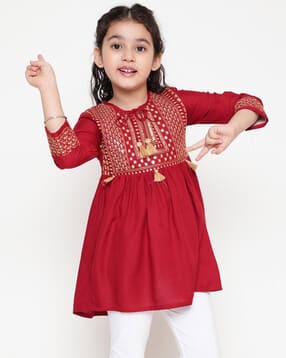 ishti Embroidered Round-Neck Top-picture-35