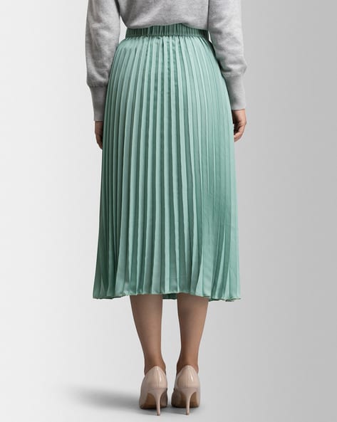 Green pleated skirt top h and m