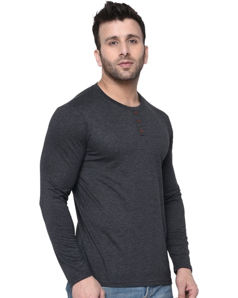 Gray round hotsell neck t shirt