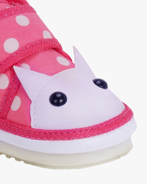 Sound making baby on sale shoes