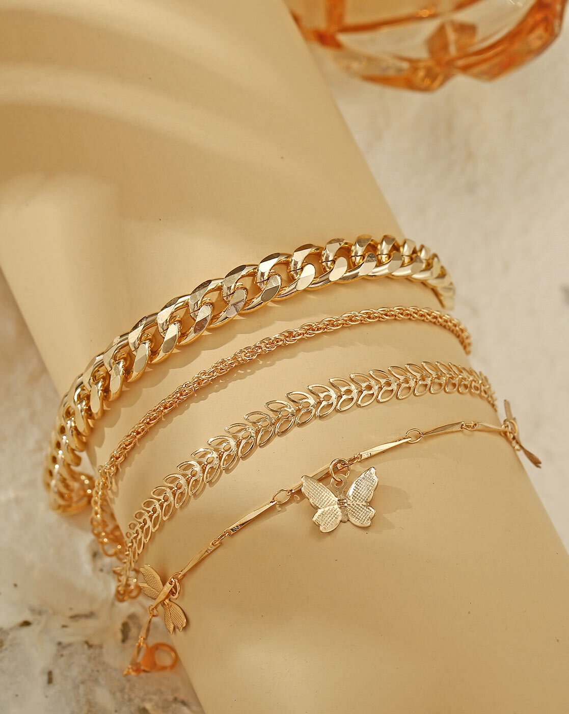 7 Simple Gold Bracelet Designs for Ladies - People choice-baongoctrading.com.vn