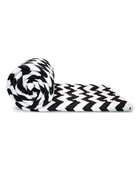 Ultra Soft Microfiber Polyester 120 GSM Chevron Print Single Comforter-image-27