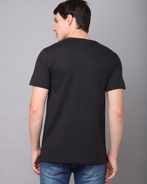 CLASSIC FIT PERFORMANCE TECH SHIRT