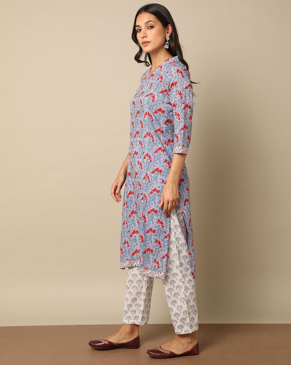 Buy Off White Kurta Suit Sets for Women by ANUBHUTEE Online | Ajio.com