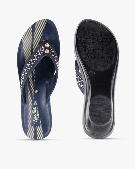 Buy online Solid Slip-on Flat Sandals from flats for Women by Lr Step  Exclusive for ₹499 at 41% off | 2024 Limeroad.com