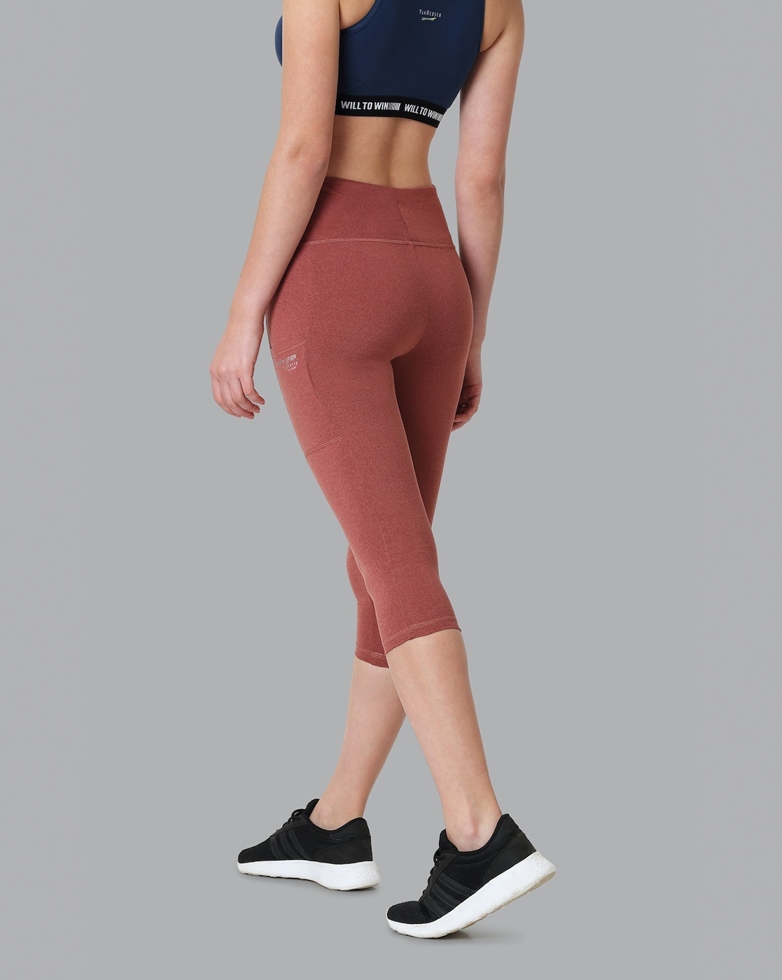 Nike Running Fast Dri-FIT cropped leggings in black | ASOS