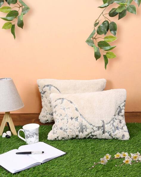 Blue cream outlet cushions