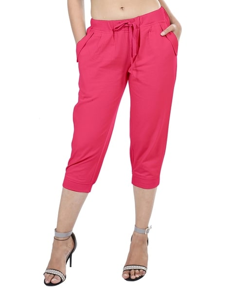 Elastic waist clearance capris with pockets