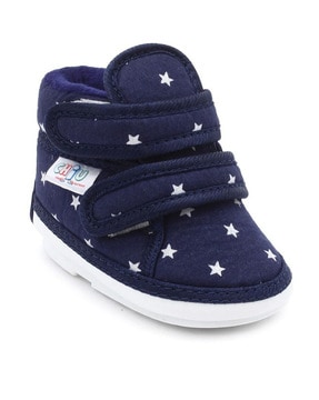 One year top baby sandals