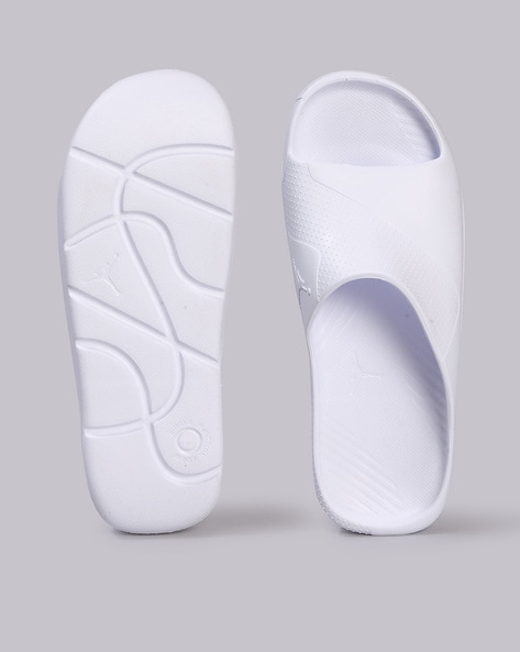 Nike benassi slides discount white