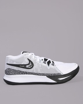 Kyrie sales nike white