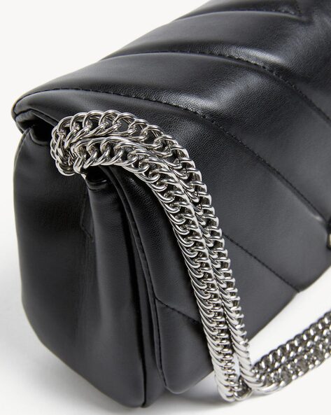 Black handbag silver shops chain