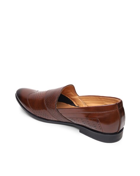 Buy Timeless Elegance: Black Mojari Shoes for Men, Punjabi Jutti,  Traditional Sherwani Matching Shoes, Pakistani Khussa, Indian Wedding  Jutti.. Online in India - Etsy