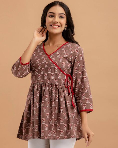 Angrakha kurti clearance ke design