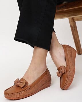 Wedge Heeled Shoes with Bow Accent-image-12