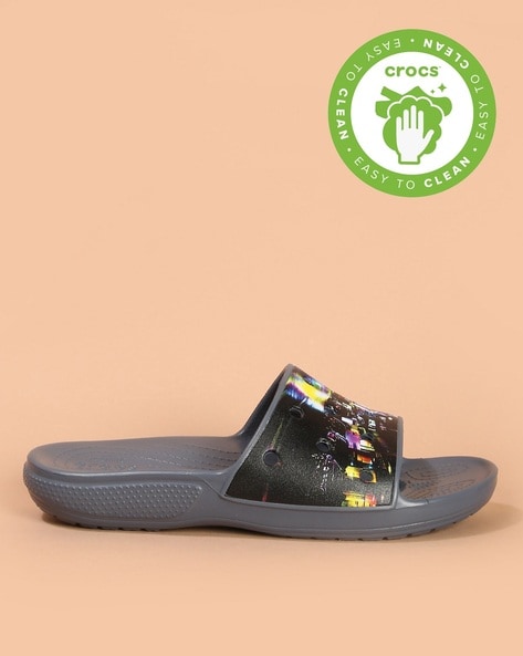 Crocs classic hot sale graphic slide