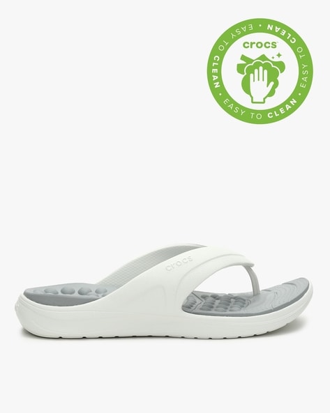 Crocs reviva discount flip flops men's