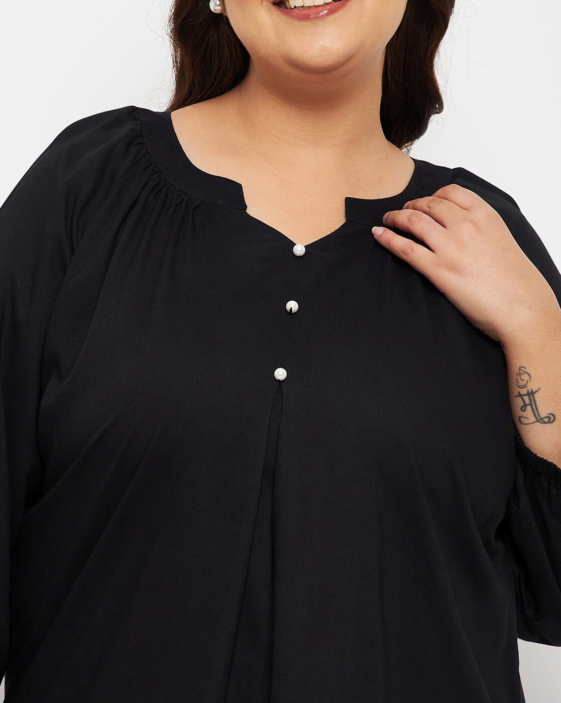 Final Sale Plus Size Deep V Top with Ruched Sides in Black – Chic