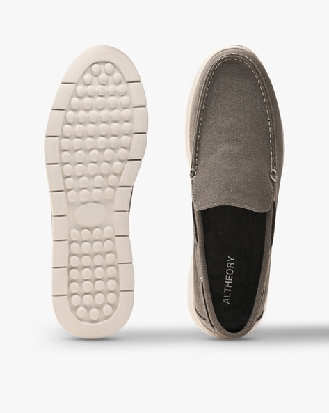 Men Low Top Slip On Shoes