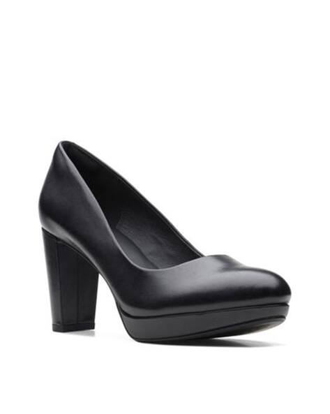 CLARKS Round-Toe Genuine Leather Oxford Shoes