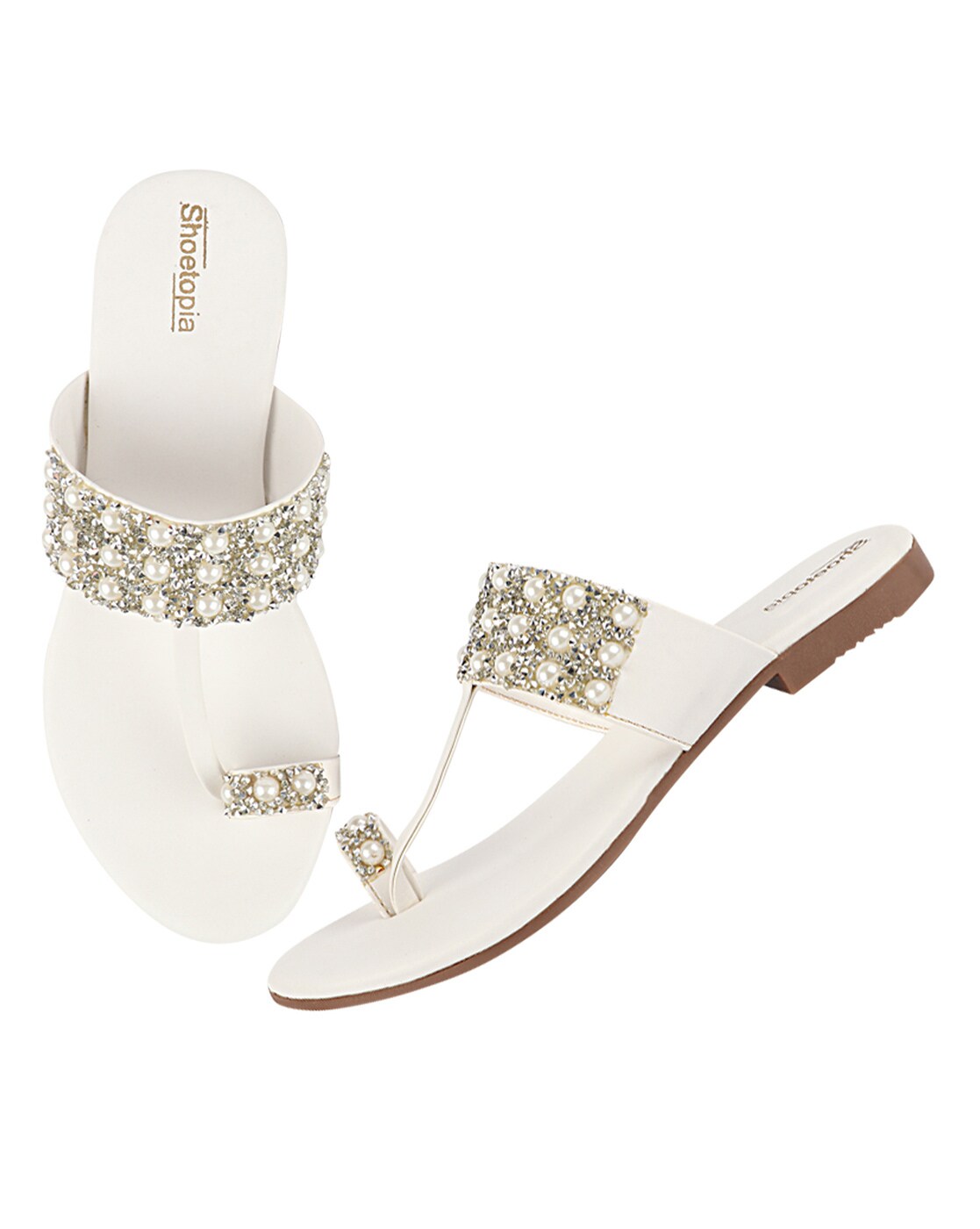 White chappal sales for ladies