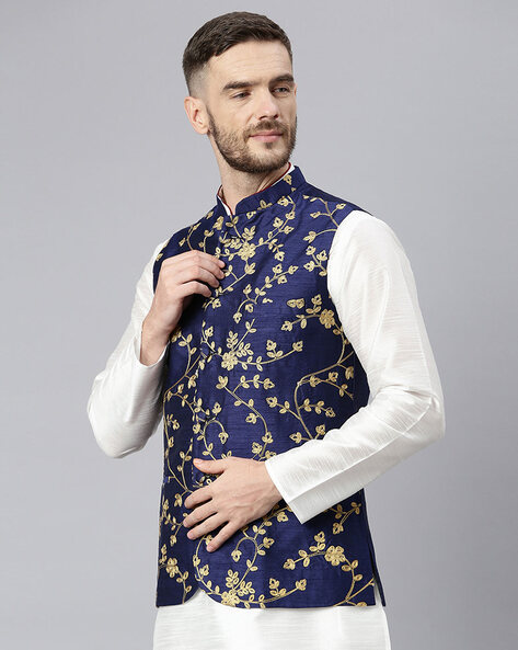 Men Black Solid Kurta Pyjama with Blue Embroidered Nehru Jacket – Jompers