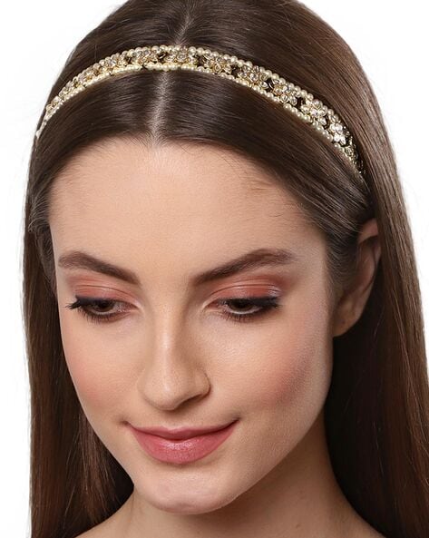 https://assets.ajio.com/medias/sys_master/root/20230620/fDx5/6491ef12d55b7d0c637dafba/karatcart-gold-hair-bands-floral-design-kundan-studded-hairband.jpg